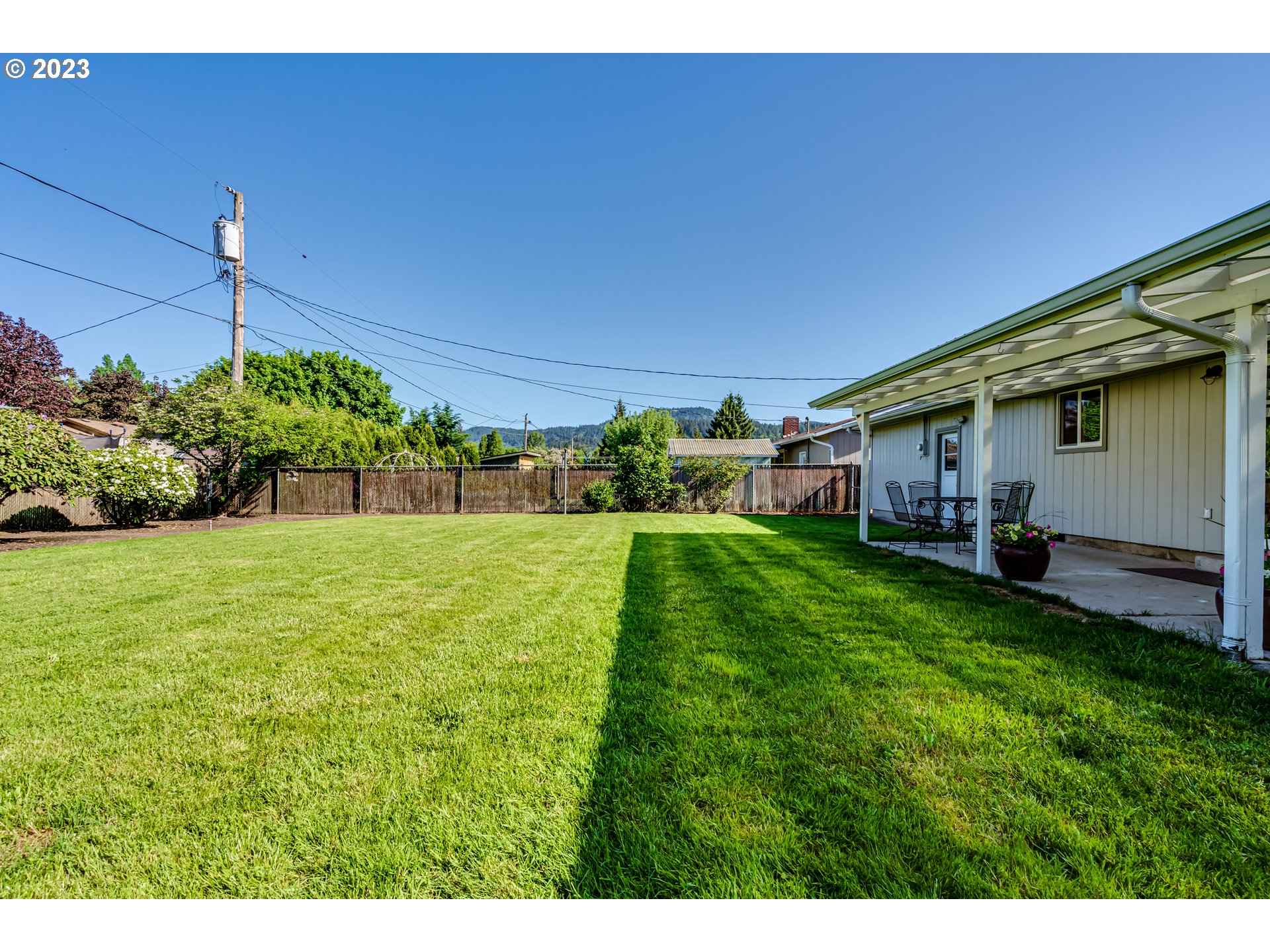 2548 16th Street Springfield, OR 97477 - Photo 32 of 35 a view of a house with backyard and garden