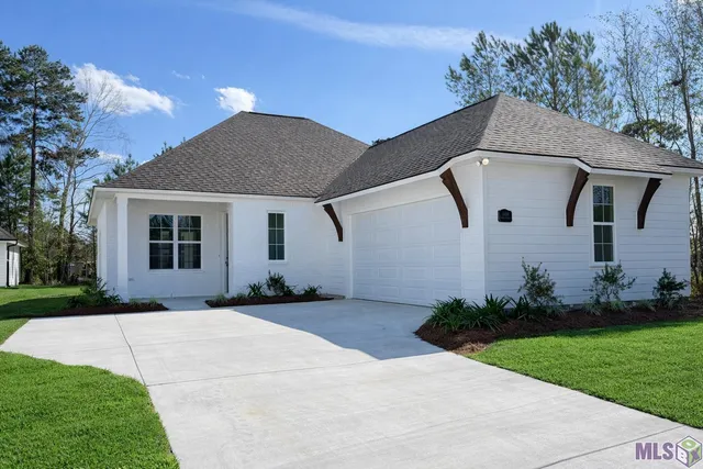 $399,800 | 18014 Sunfield Drive, Greenwell Springs, LA 70739