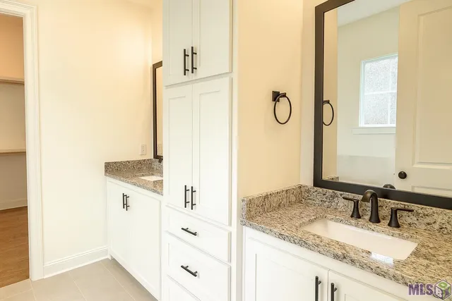 $399,800 | 18014 Sunfield Drive, Greenwell Springs, LA 70739