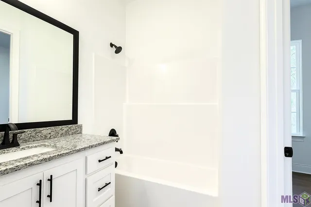 $399,800 | 18014 Sunfield Drive, Greenwell Springs, LA 70739