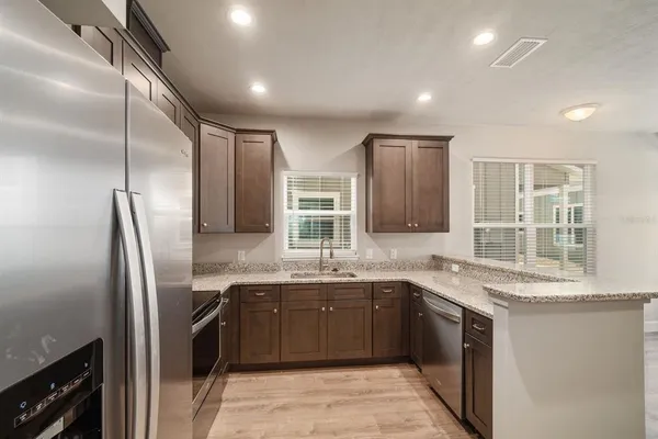 $3,025 | 622 Northwest 3rd Avenue, Unit 2, Gainesville, FL 32601