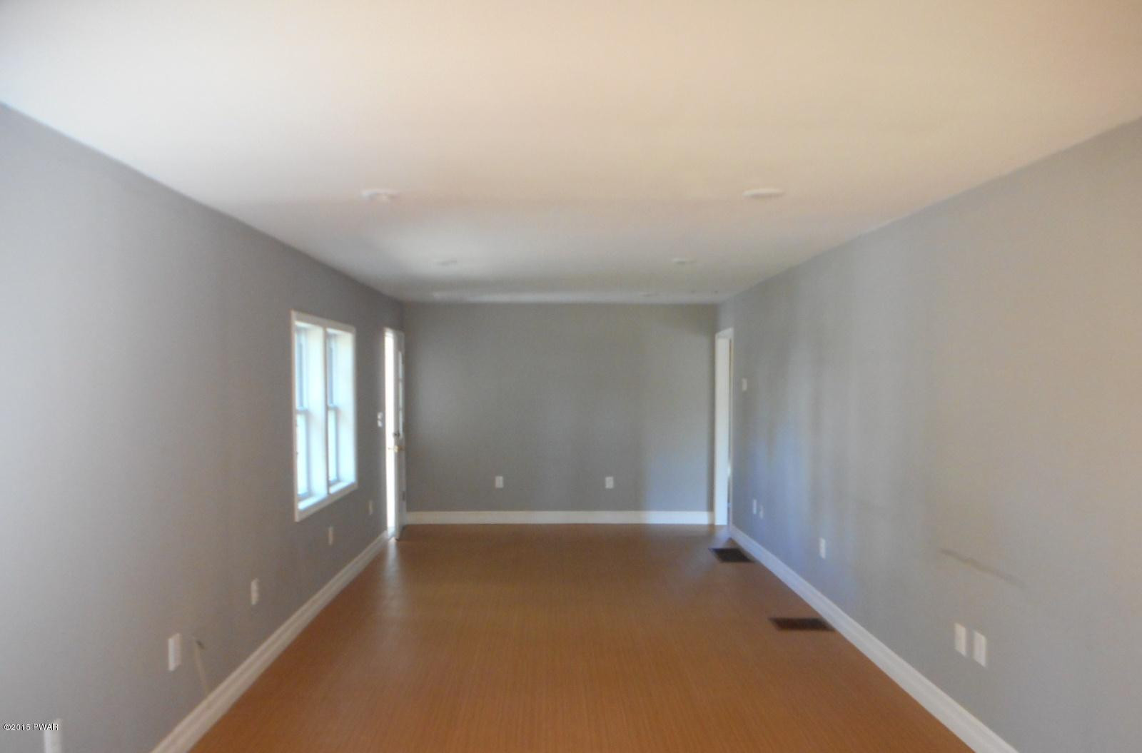 218 Egypt Road Tafton, PA 18464 - Photo 7 of 17