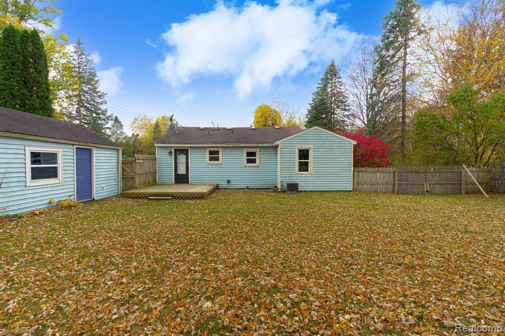 16495 Jennings Road Fenton, MI 48430 - Photo 5 of 26