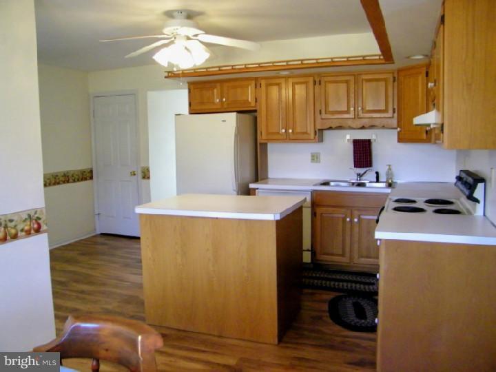 185 Hoch Road Oley, PA 19547 - Photo 4 of 15 Kitchen