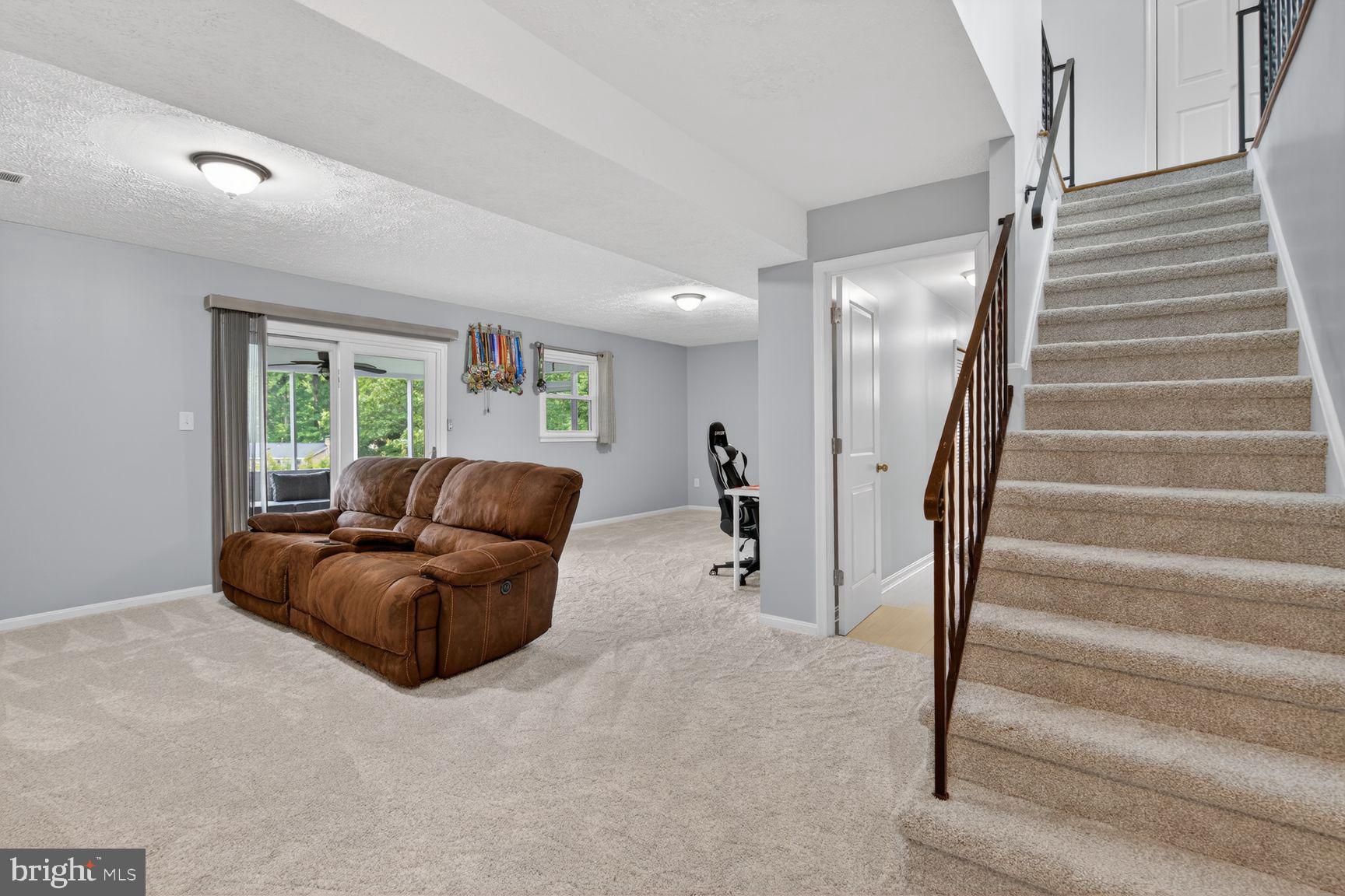 6811 Sydenstricker Road Springfield, VA 22152 - Photo 14 of 34