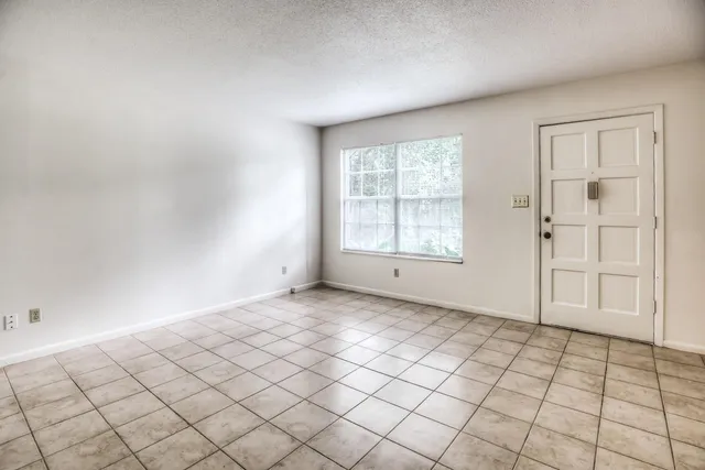 $1,100 | 1438 North Meridian Road, Unit 3, Tallahassee, FL 32303