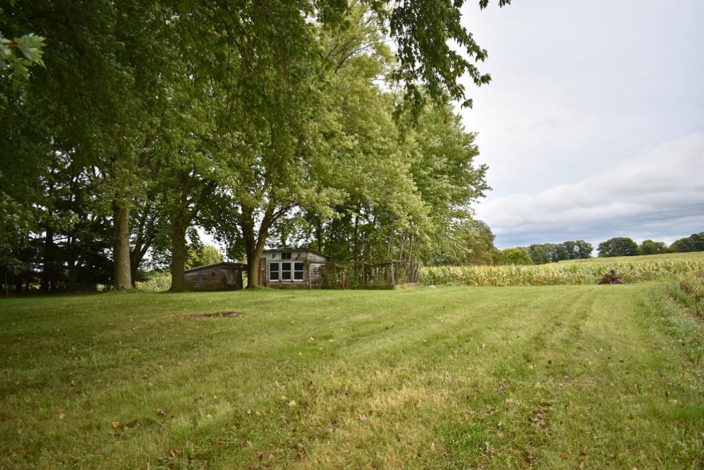 W7017 Redwood Road Chester, WI 53922 - Photo 46 of 58 1grounds.4