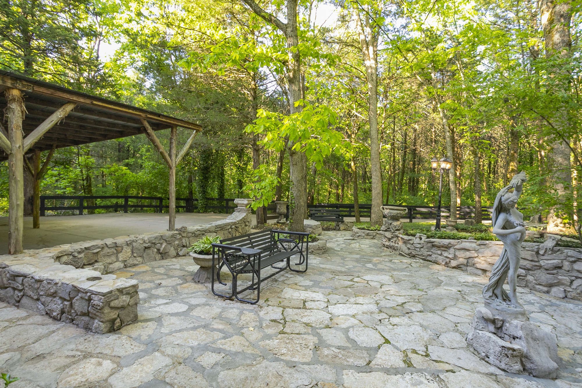 5860 Cane Ridge Road Antioch, TN 37013 - Photo 43 of 46 a view of backyard with a table and chairs