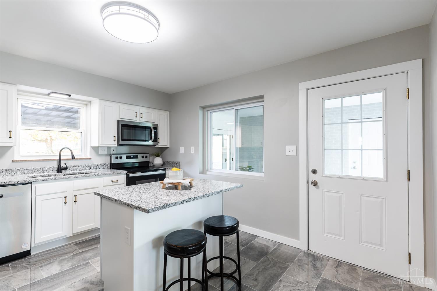 471 Anderson Ferry Road Cincinnati, OH 45238 - Photo 13 of 41