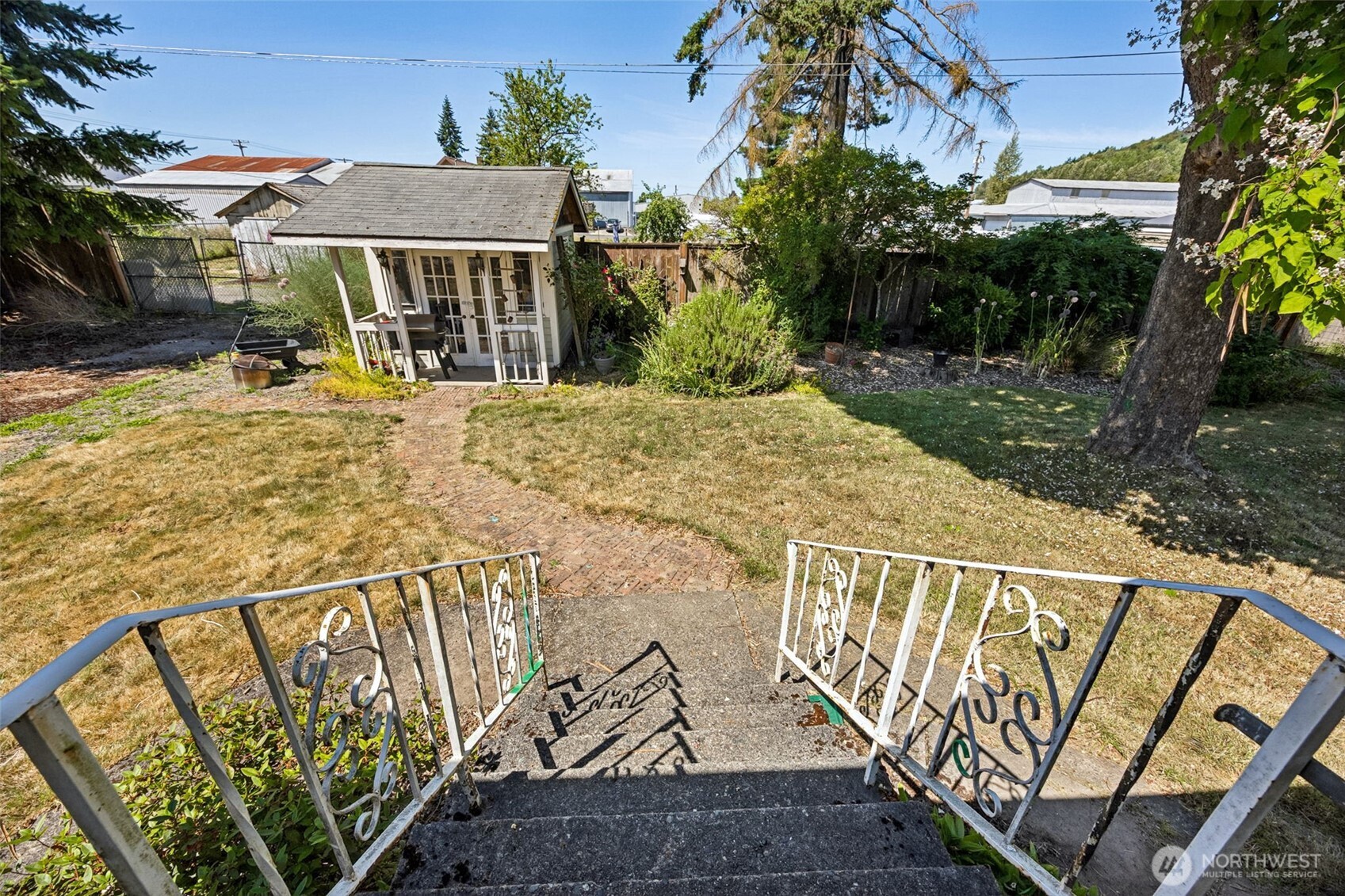668 Northwest Folsom Street Chehalis, WA 98532 - Photo 25 of 34 a view of outdoor space and yard