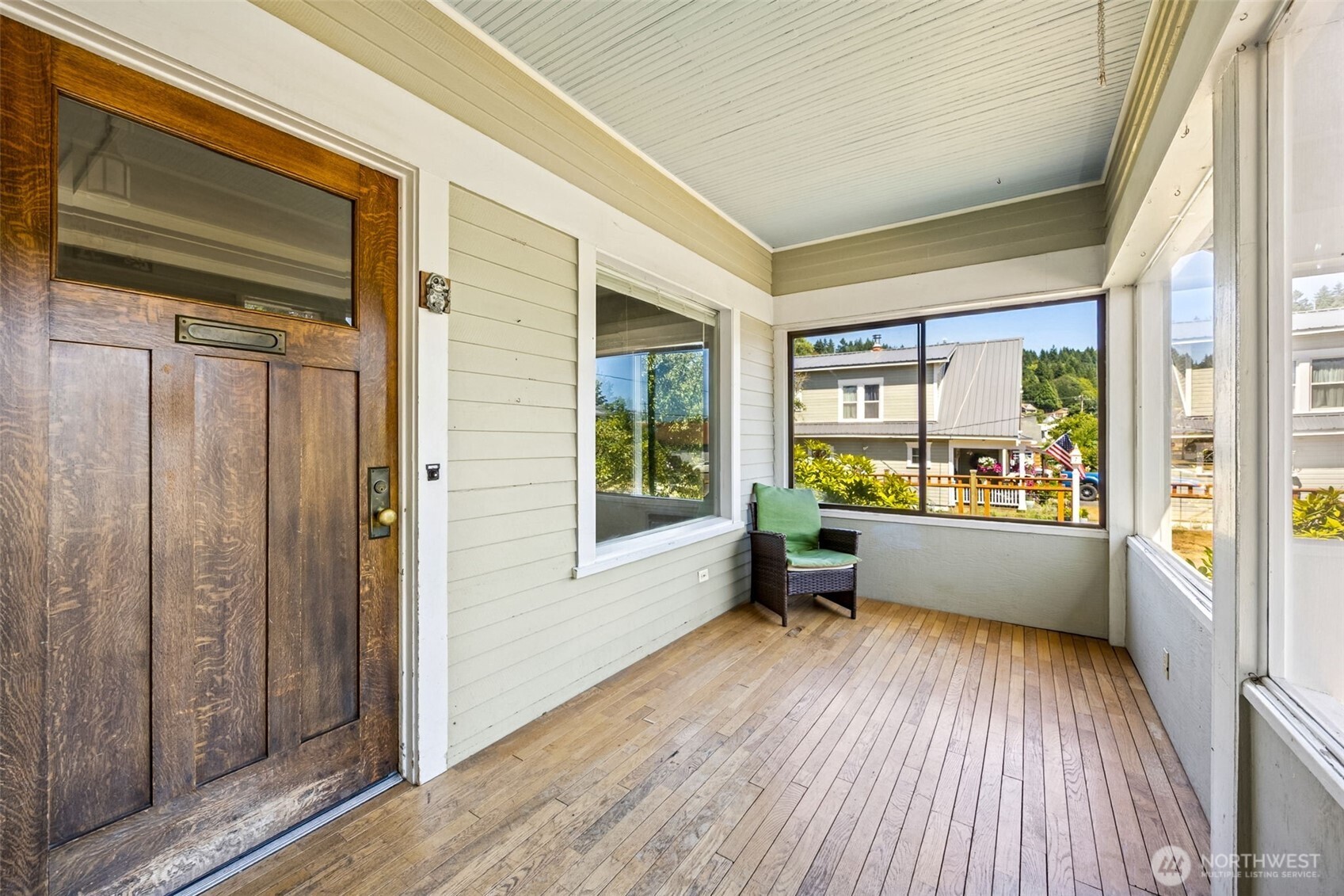 668 Northwest Folsom Street Chehalis, WA 98532 - Photo 3 of 34 a view of a room with wooden floor and furniture