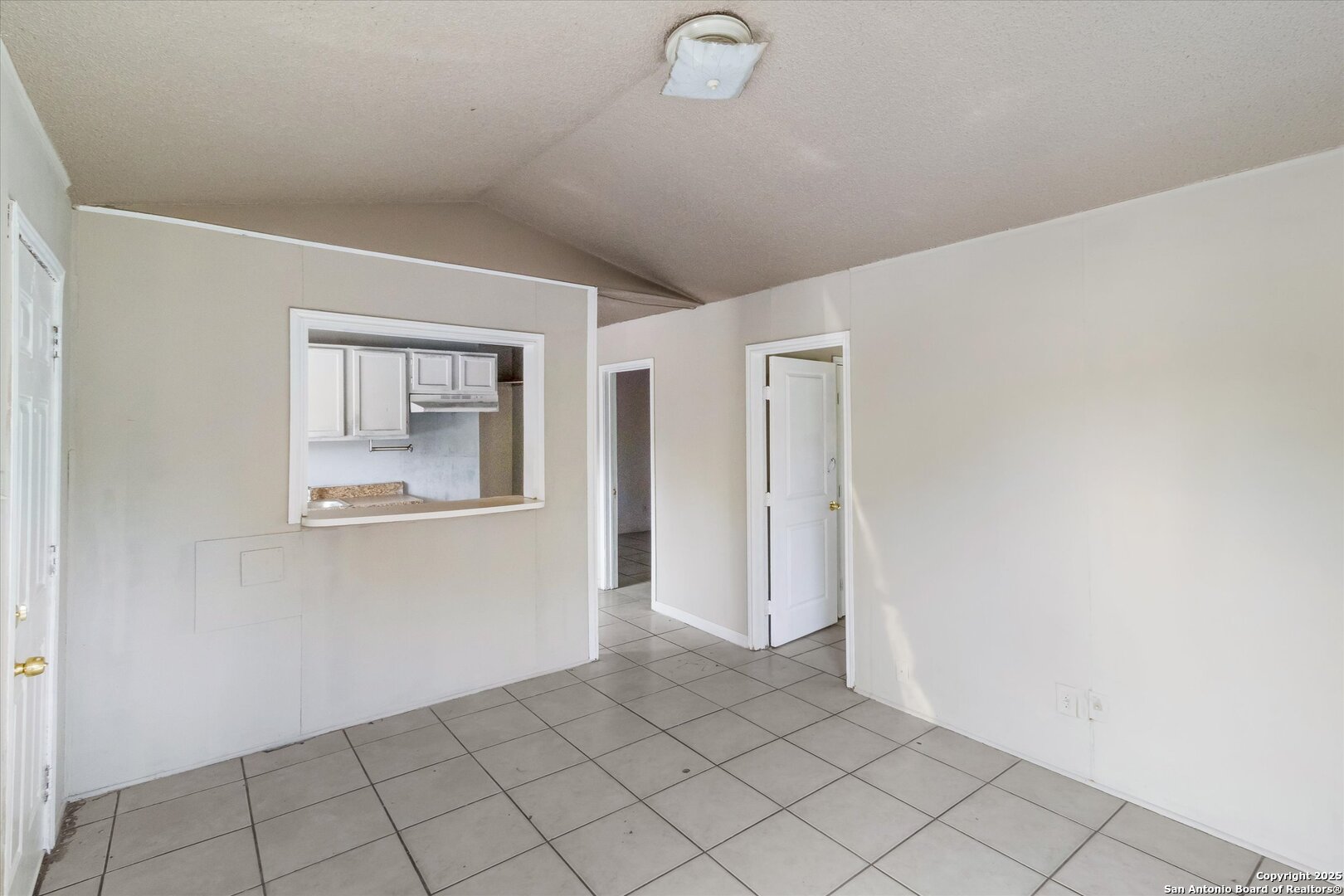 3620 Rivas Street San Antonio, TX 78228 - Photo 10 of 15 a view of an empty room