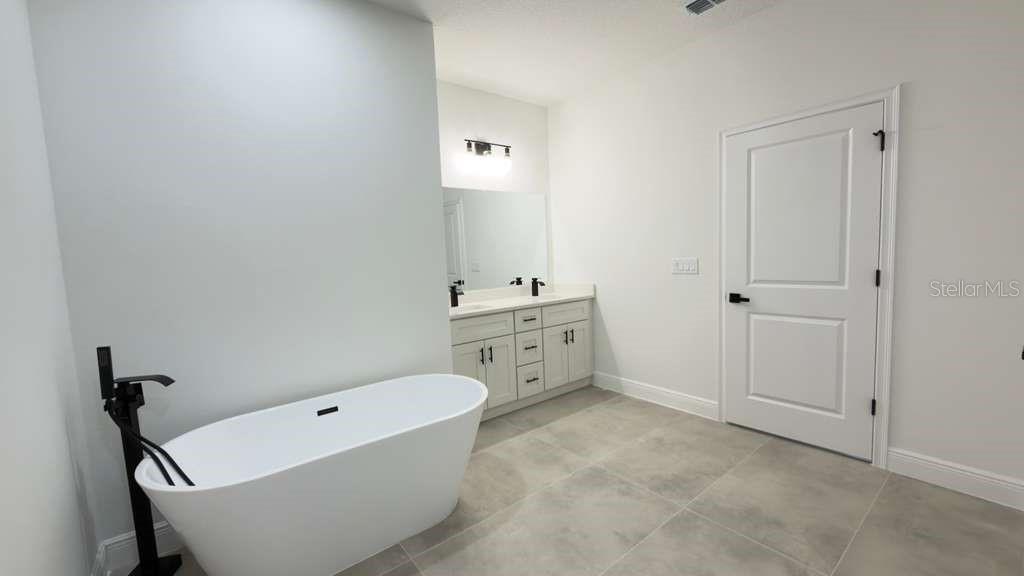 14905 Southwest 24th Circle Ocala, FL 34472 - Photo 15 of 24