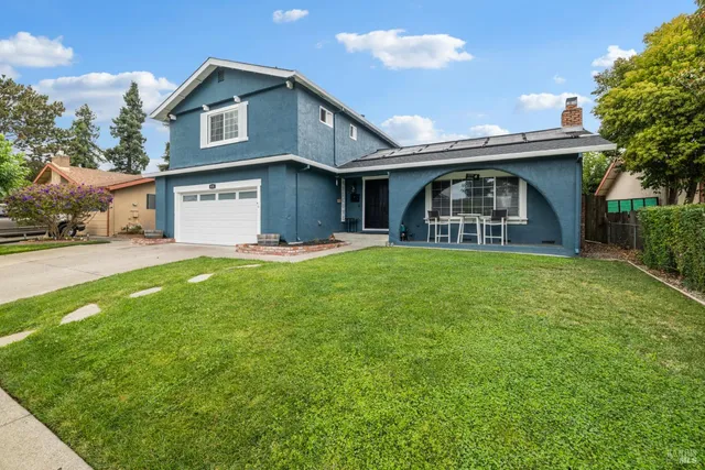 $895,000 | 831 Wood Lane, Petaluma, CA 94954
