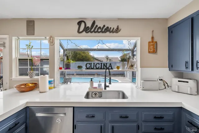 $895,000 | 831 Wood Lane, Petaluma, CA 94954