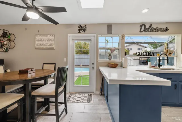 $895,000 | 831 Wood Lane, Petaluma, CA 94954