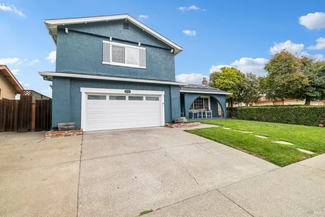 $895,000 | 831 Wood Lane, Petaluma, CA 94954