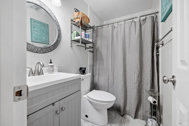 $895,000 | 831 Wood Lane, Petaluma, CA 94954