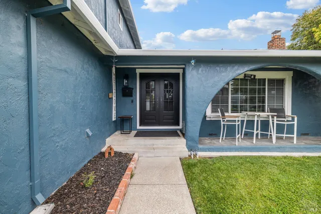 $895,000 | 831 Wood Lane, Petaluma, CA 94954