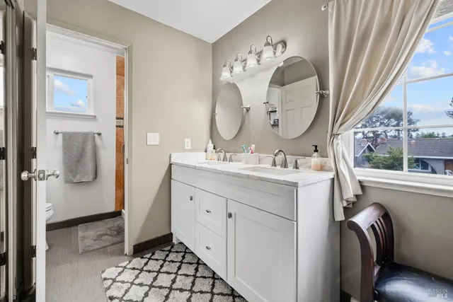 $895,000 | 831 Wood Lane, Petaluma, CA 94954