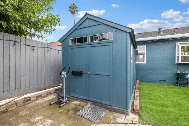 $895,000 | 831 Wood Lane, Petaluma, CA 94954