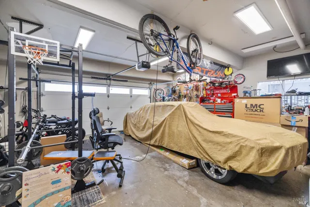 $895,000 | 831 Wood Lane, Petaluma, CA 94954