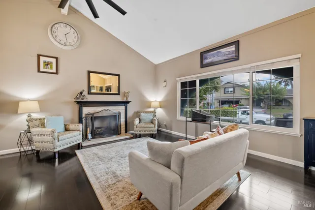 $895,000 | 831 Wood Lane, Petaluma, CA 94954