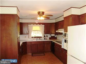 2545 River Road Reading, PA 19605 - Photo 4 of 10
