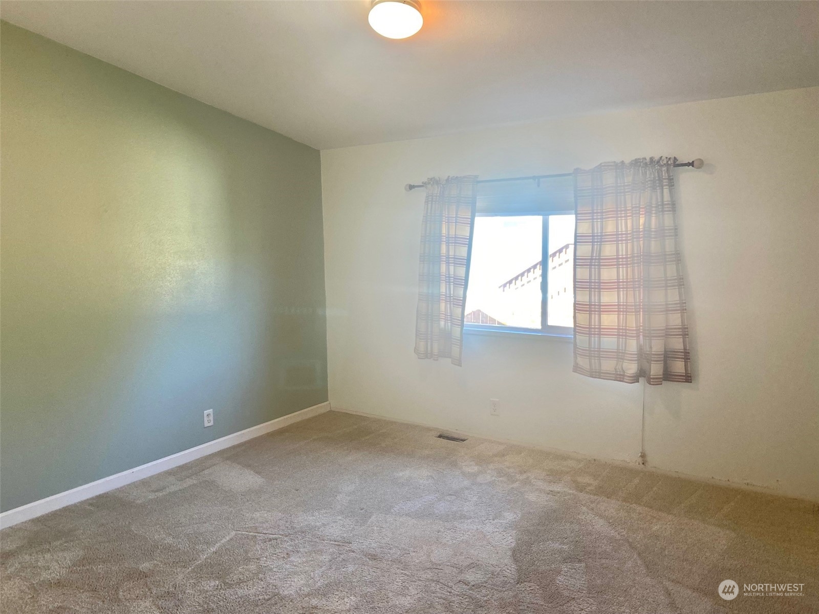 600 North Reed Street, Unit 3 Sedro-Woolley, WA 98284 - Photo 17 of 27 Gallery Image 17