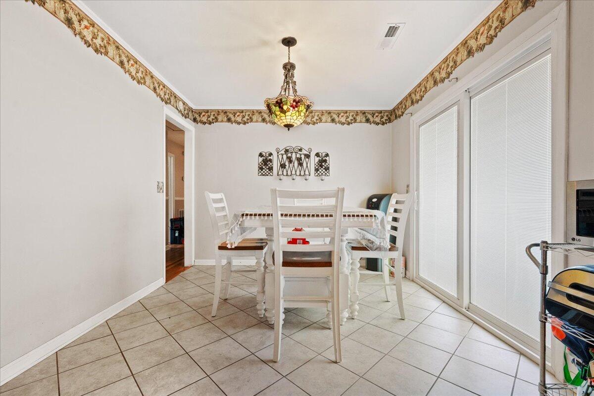 1104 Hawthorne Road Hanahan, SC 29410 - Photo 9 of 19 Eat-In Kitchen