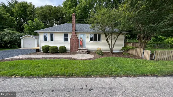 $2,850 | 229 Maryland Avenue, Edgewater, MD 21037