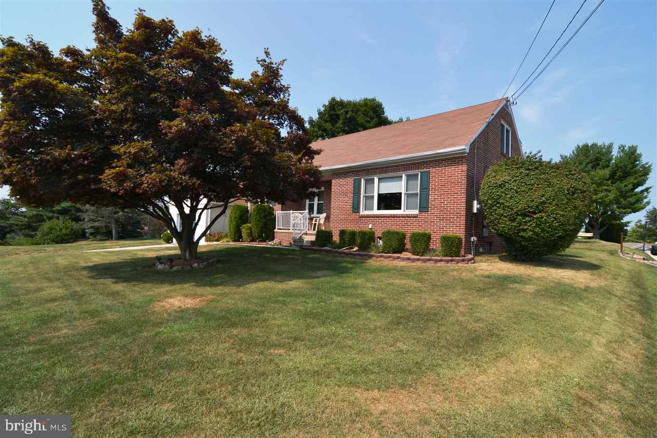 45 Tollgate Road Hanover, PA 17331 - Photo 2 of 28
