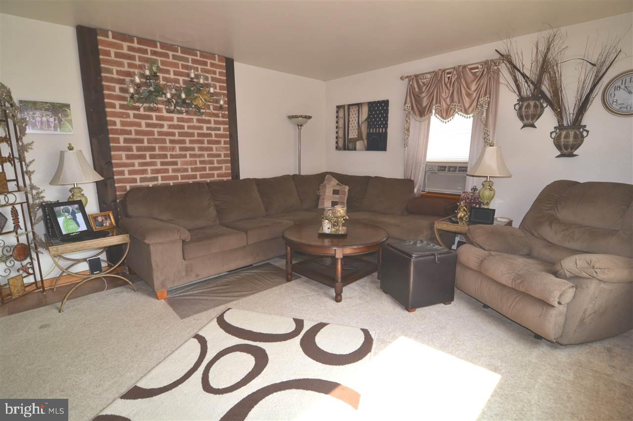 45 Tollgate Road Hanover, PA 17331 - Photo 3 of 28