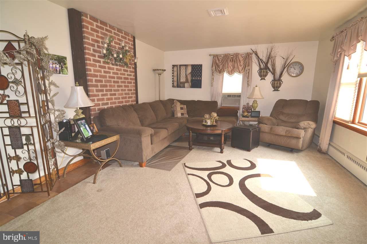 45 Tollgate Road Hanover, PA 17331 - Photo 4 of 28