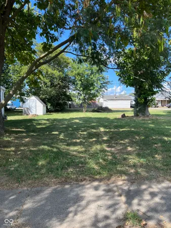 $29,900 | 900 West Block Laurel (25 & 26) Street, Seymour, IN 47274