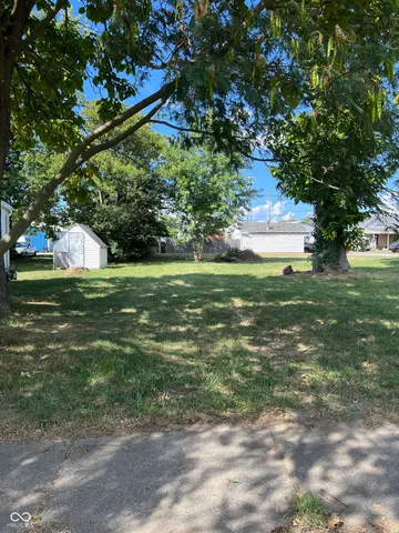 $29,900 | 900 West Block Laurel (25 & 26) Street, Seymour, IN 47274