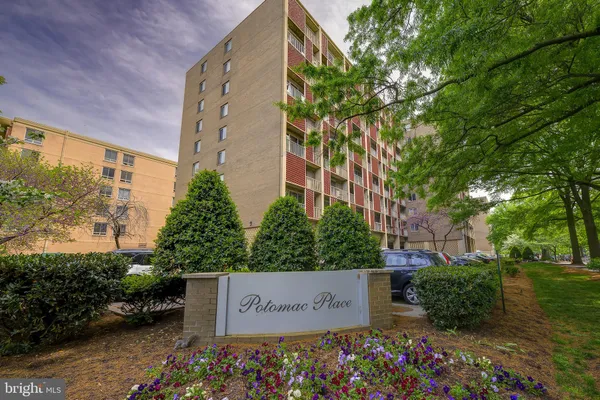 $2,100 | 800 4th Street Southwest, Unit N518, Washington, DC 20024