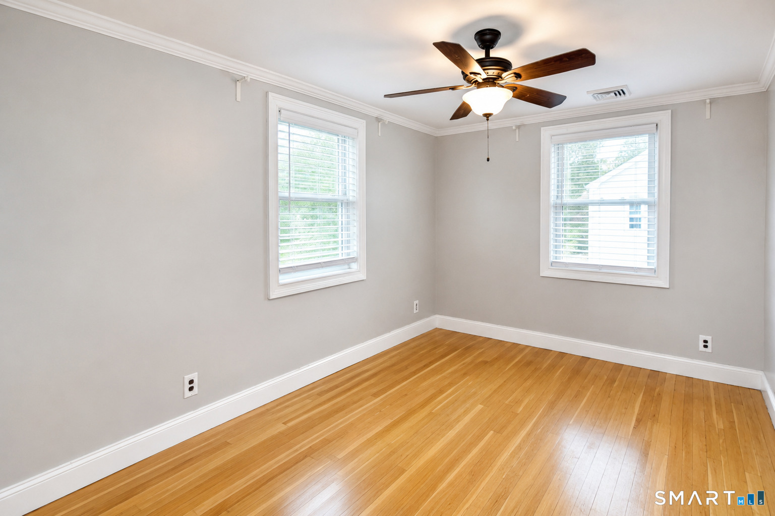 144 Ridge Road Stratford, CT 06614 - Photo 8 of 19 Gallery Image 8