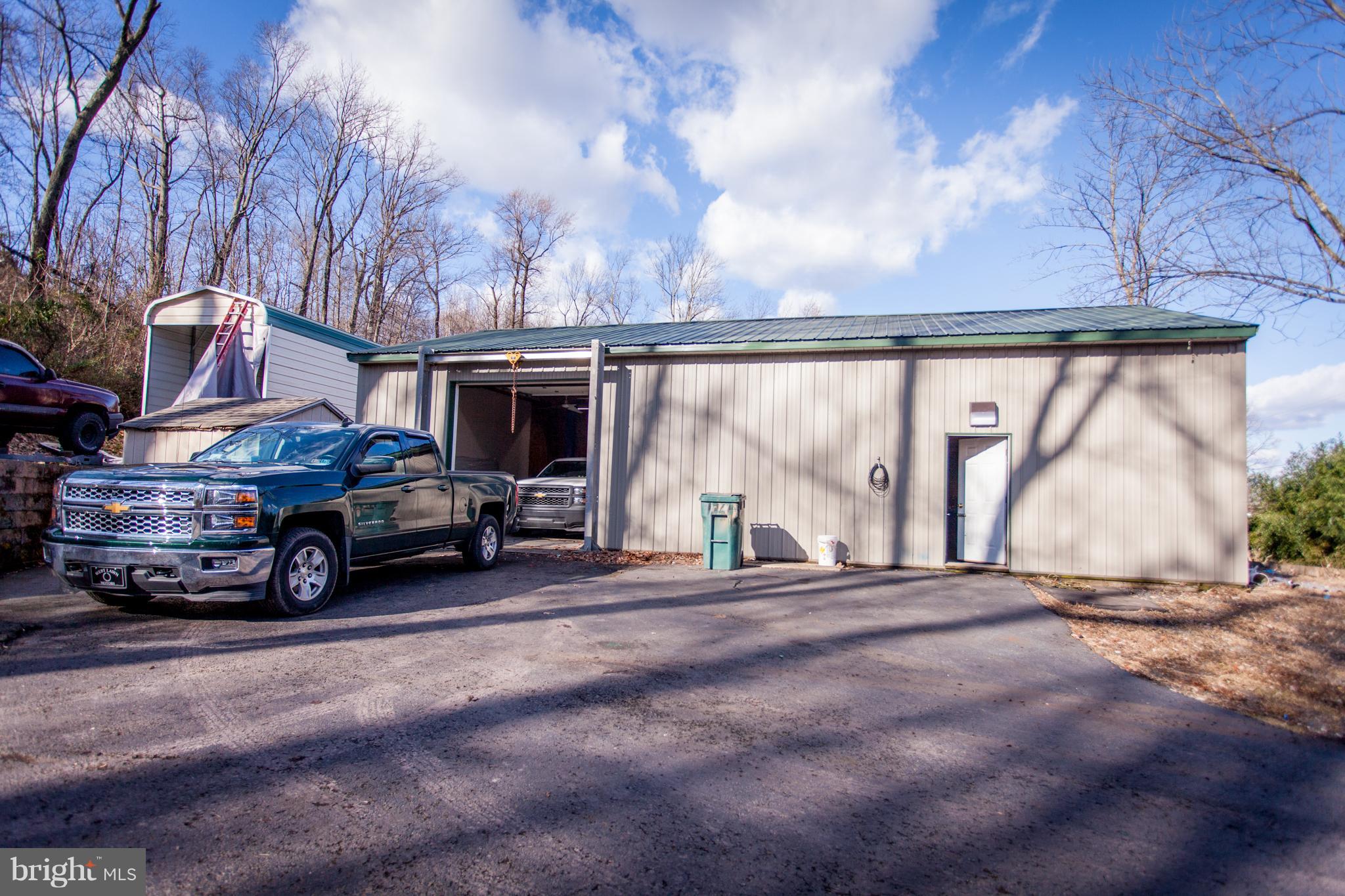 1369 Chestnut Grove Road Pottstown, PA 19464 - Photo 31 of 52 Garage