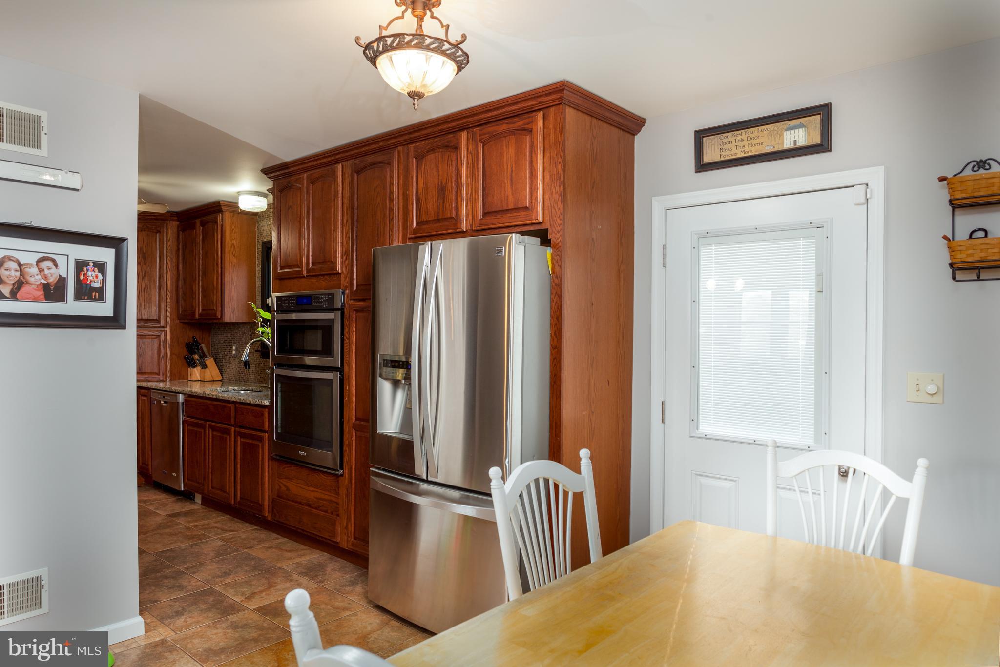 1369 Chestnut Grove Road Pottstown, PA 19464 - Photo 5 of 52 Dining/Kitchen