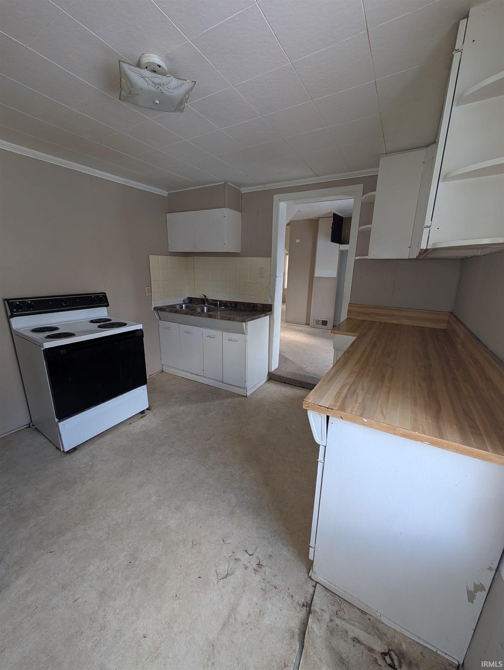 1308 Eden Street Elkhart, IN 46516 - Photo 6 of 12