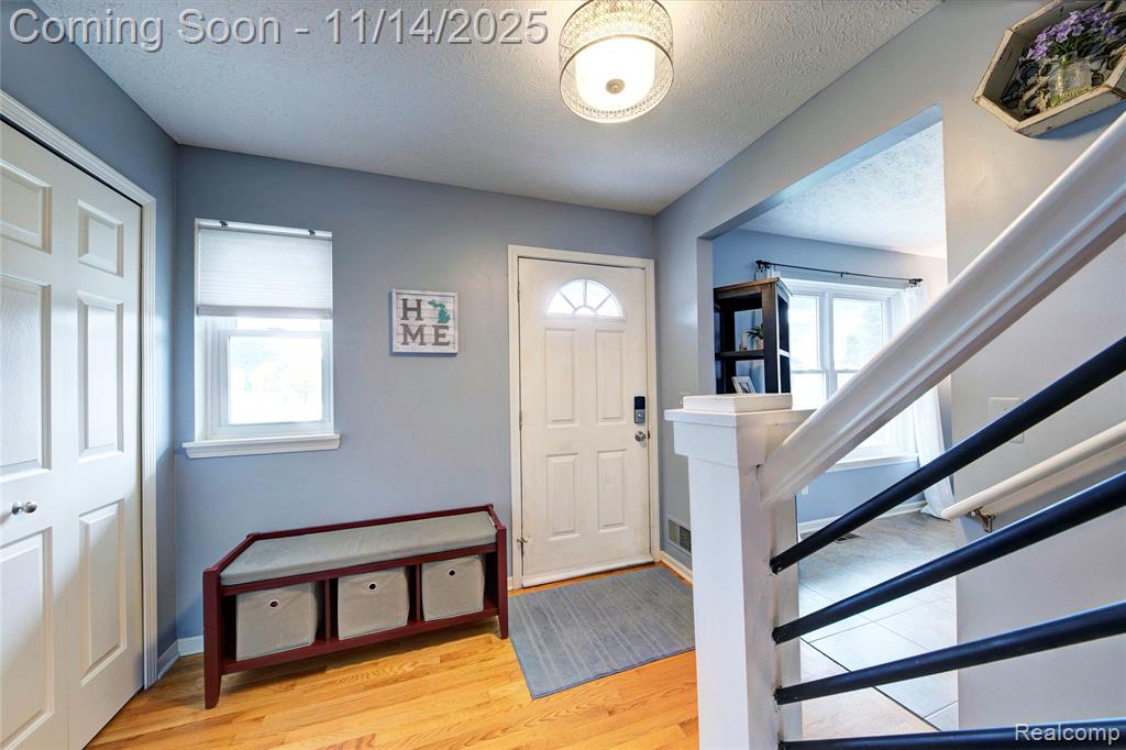117 Turtle Trace Pinckney, MI 48169 - Photo 3 of 23 Gallery Image 3