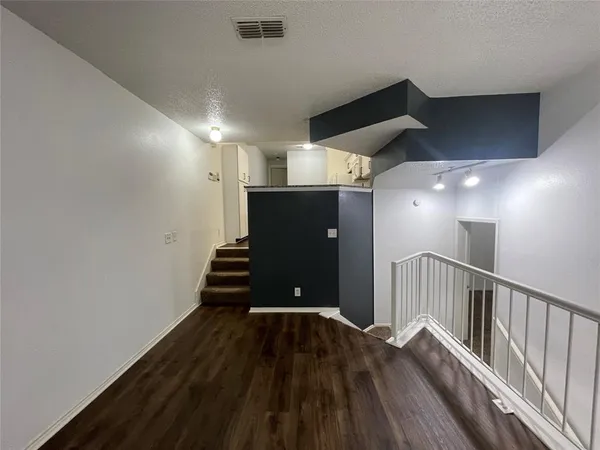 $1,625 | 7474 Fair Oaks Avenue, Unit 7413, Dallas, TX 75231