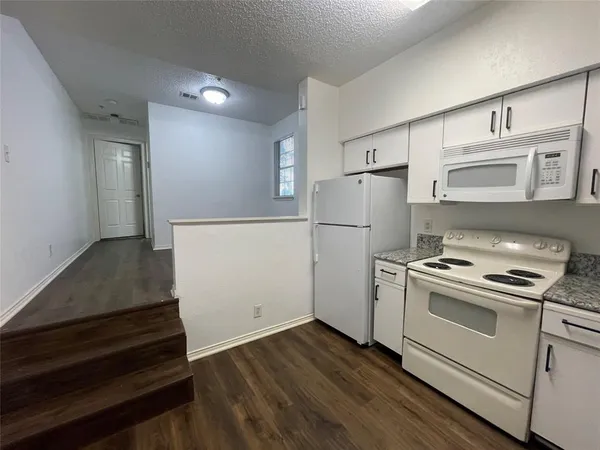 $1,625 | 7474 Fair Oaks Avenue, Unit 7413, Dallas, TX 75231