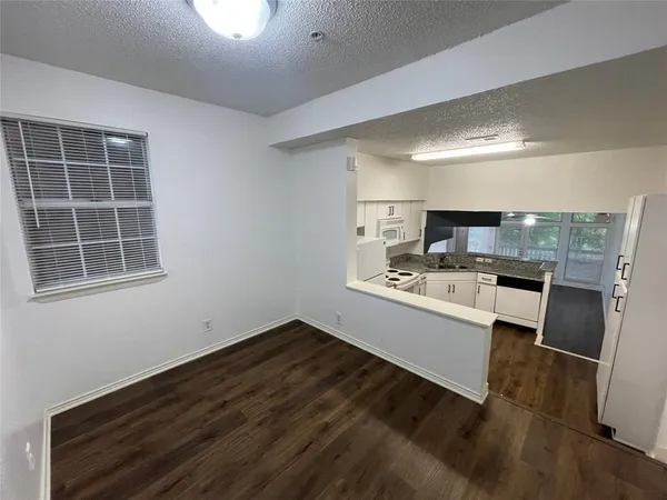 $1,625 | 7474 Fair Oaks Avenue, Unit 7413, Dallas, TX 75231