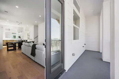 $429,900 | 303 Marcella Street, Unit P, Houston, TX 77091