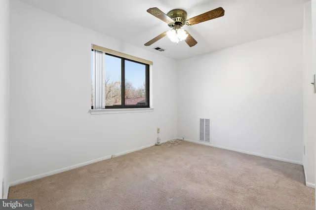 $189,000 | 6043 Majors Lane, Unit 3 E9, Columbia, MD 21045