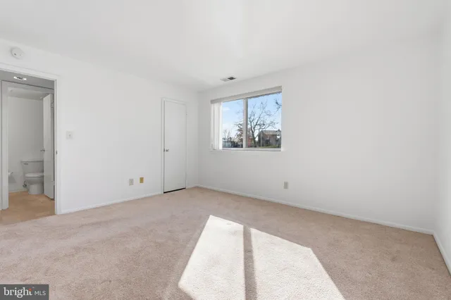 $189,000 | 6043 Majors Lane, Unit 3 E9, Columbia, MD 21045