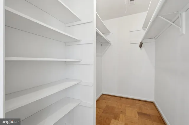 $189,000 | 6043 Majors Lane, Unit 3 E9, Columbia, MD 21045