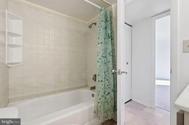 $189,000 | 6043 Majors Lane, Unit 3 E9, Columbia, MD 21045